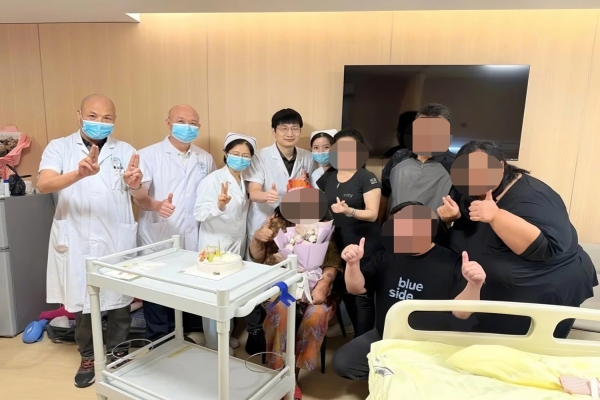 Heartwarming Birthday Celebration for 68-Year-Old Indonesian Patient in Guangzhou Hospital Ward